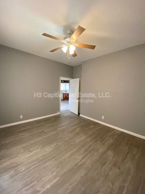 Gallery Image 16