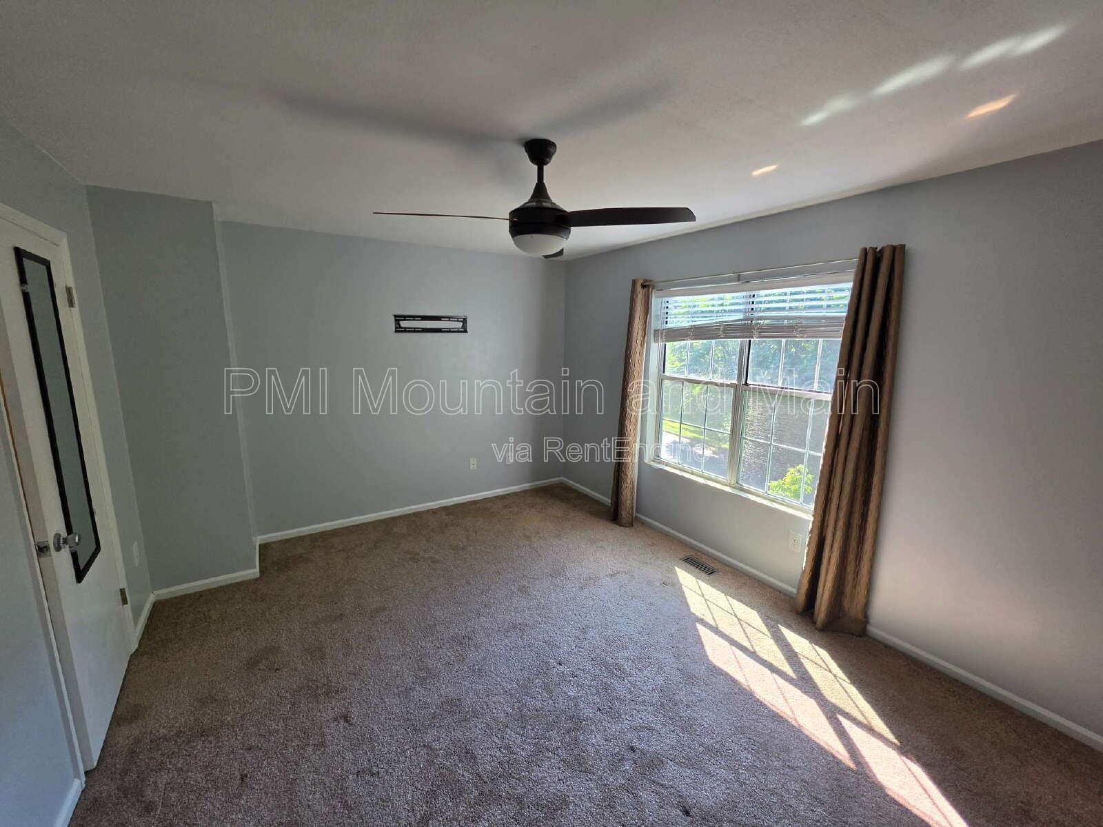 Gallery Image 18