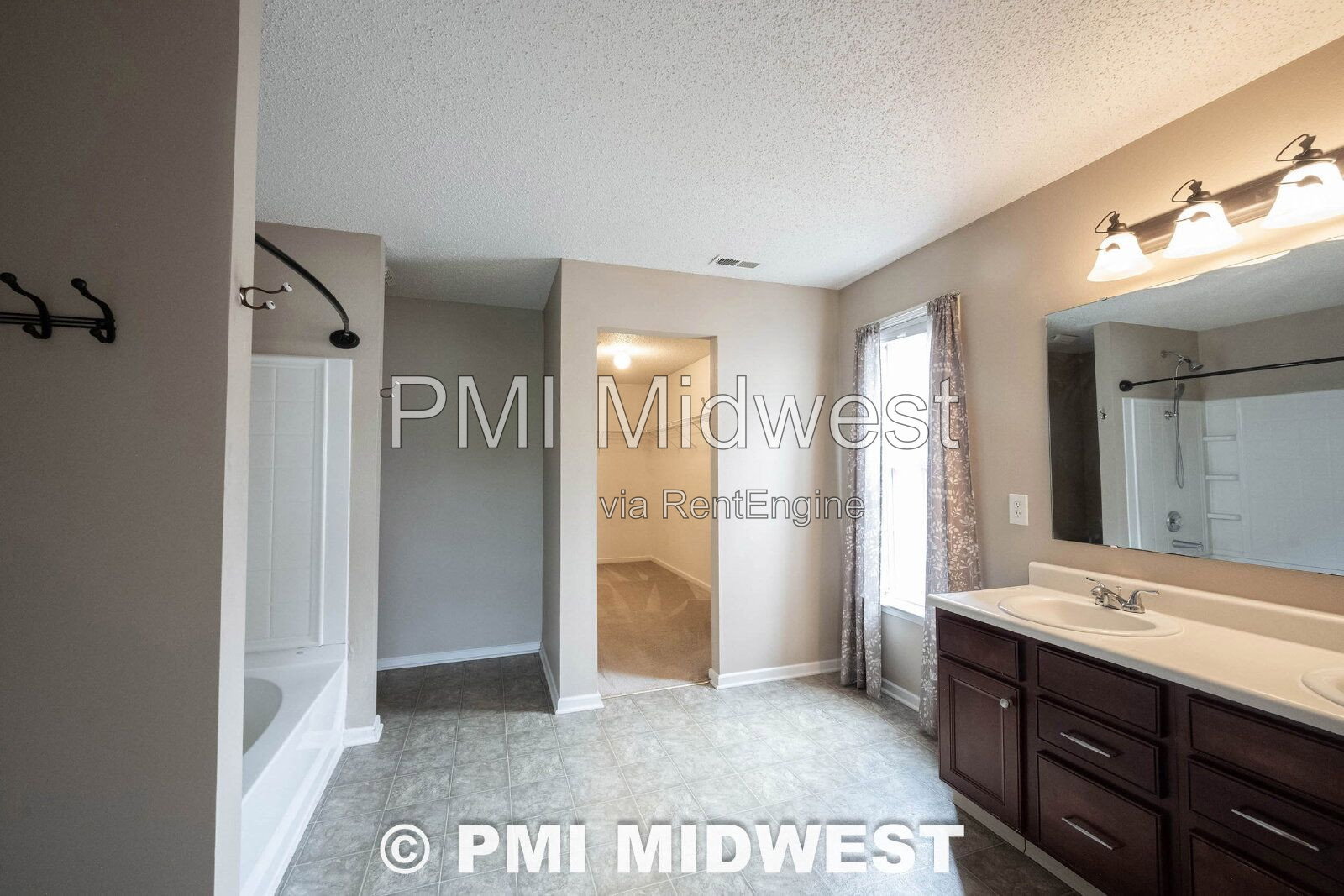 Gallery Image 37