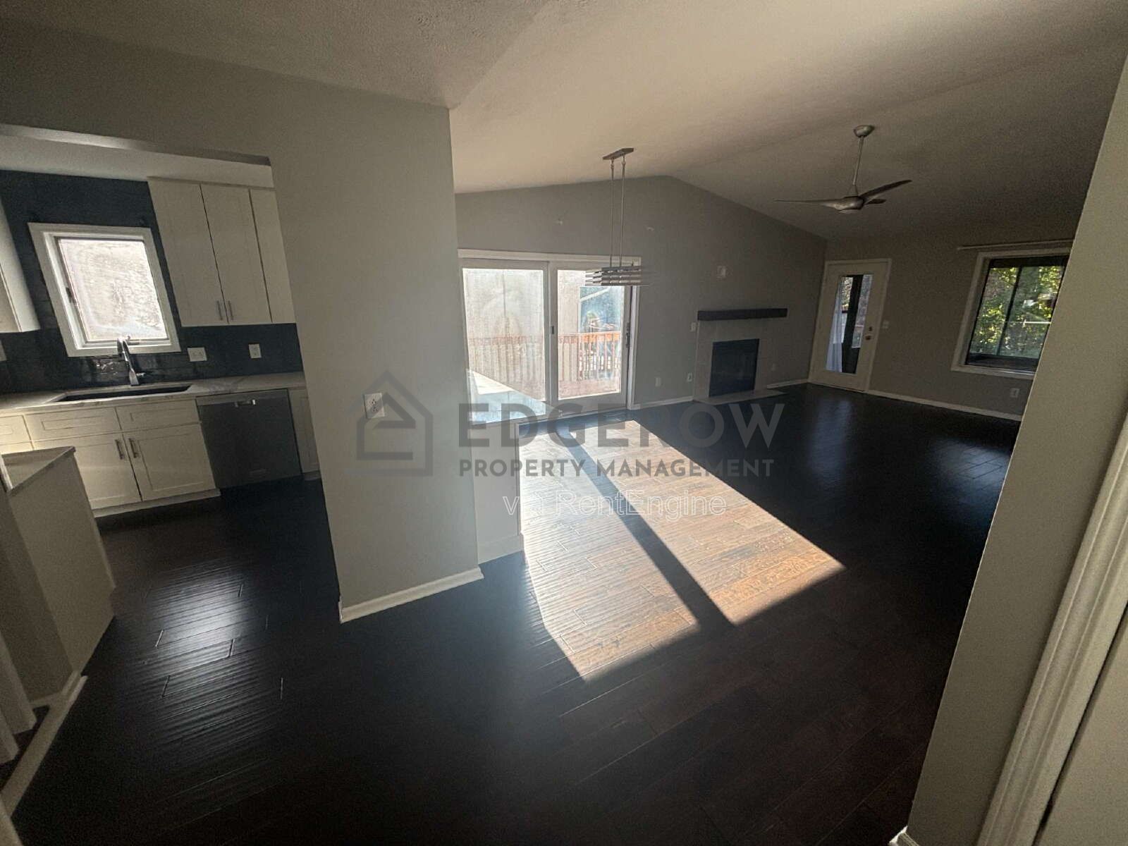 Gallery Image 0