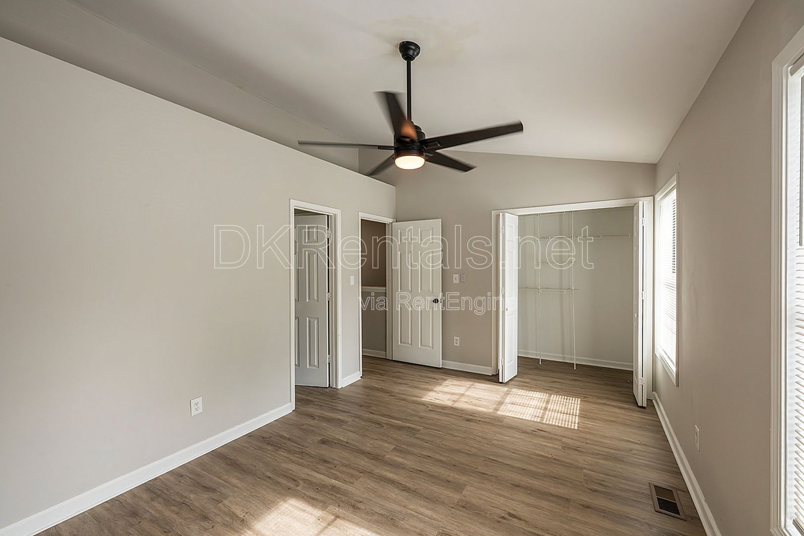 Gallery Image 17