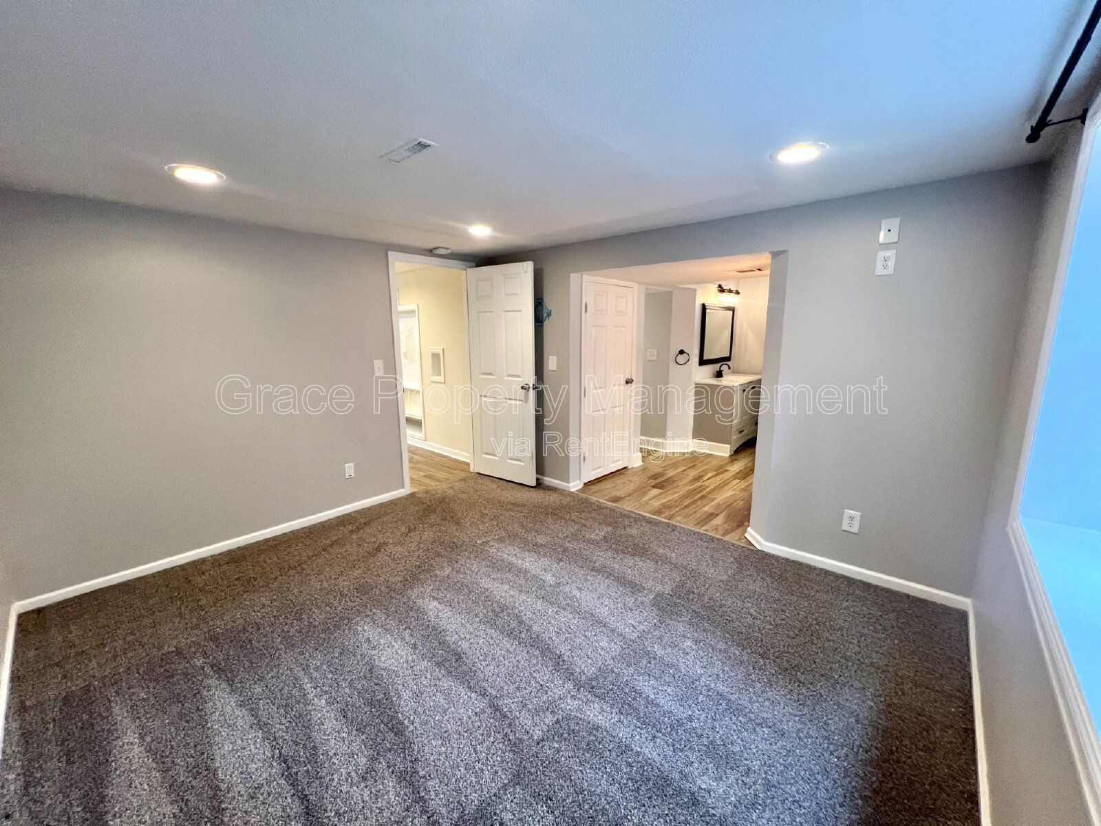 Gallery Image 17