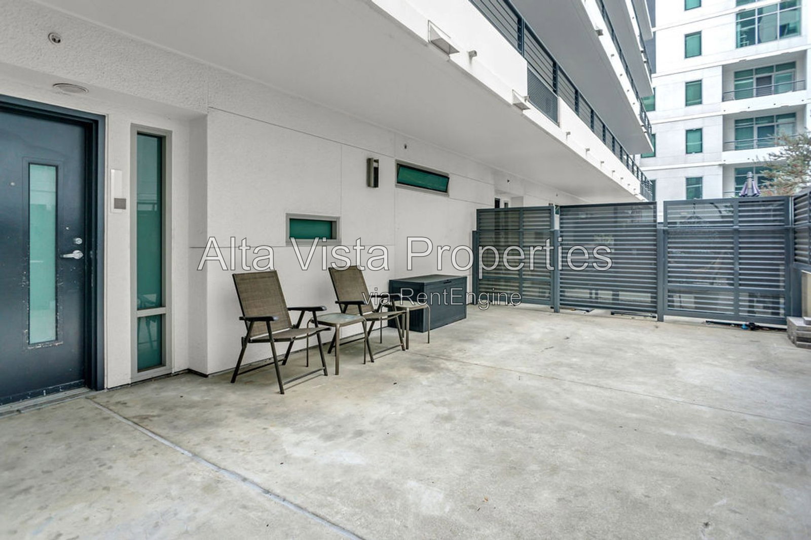 Gallery Image 0