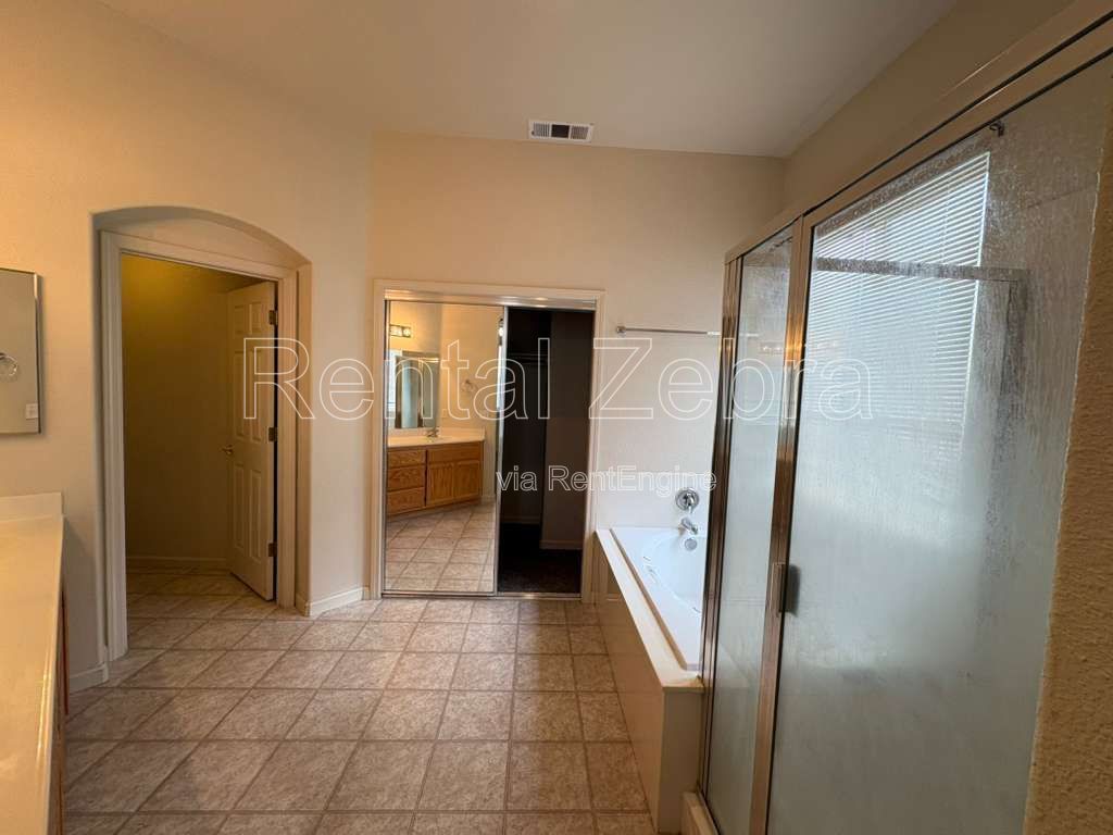 Gallery Image 19