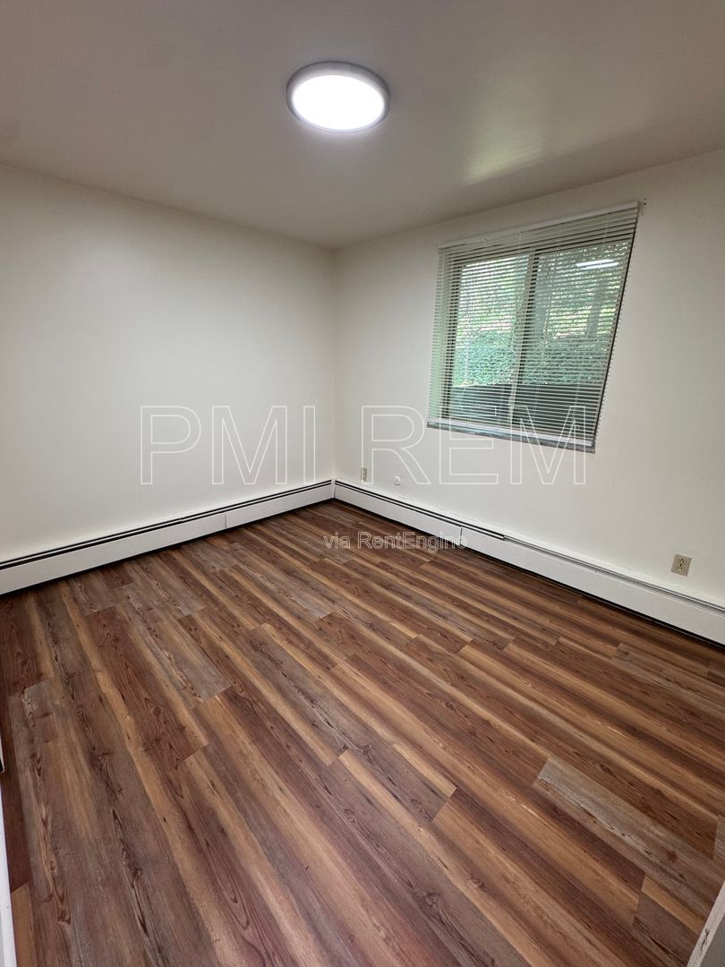Gallery Image 18