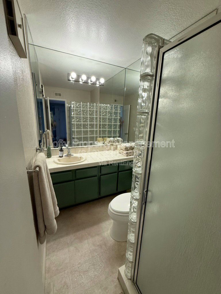 Gallery Image 15