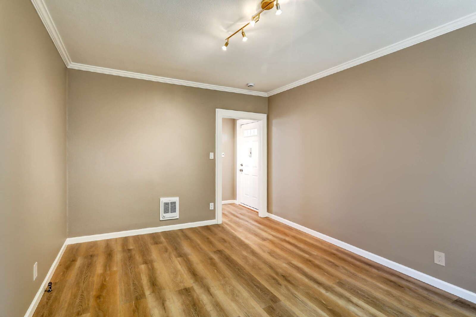 Gallery Image 14