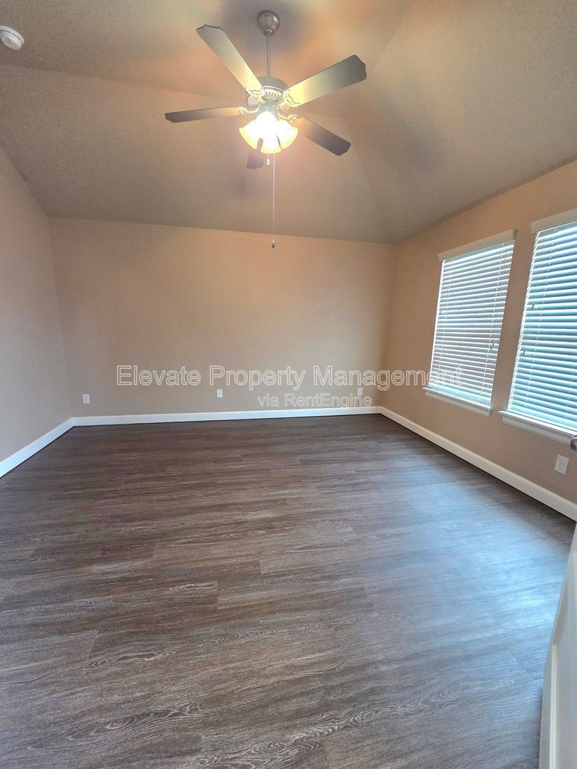 Gallery Image 17