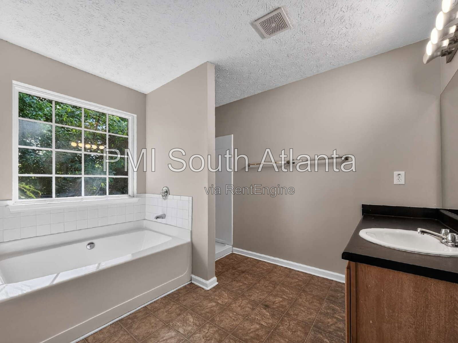 Gallery Image 38