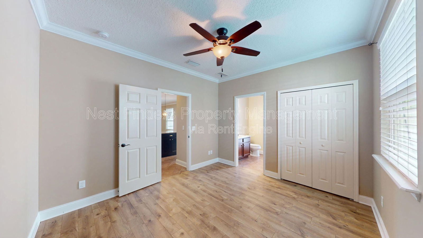 Gallery Image 16