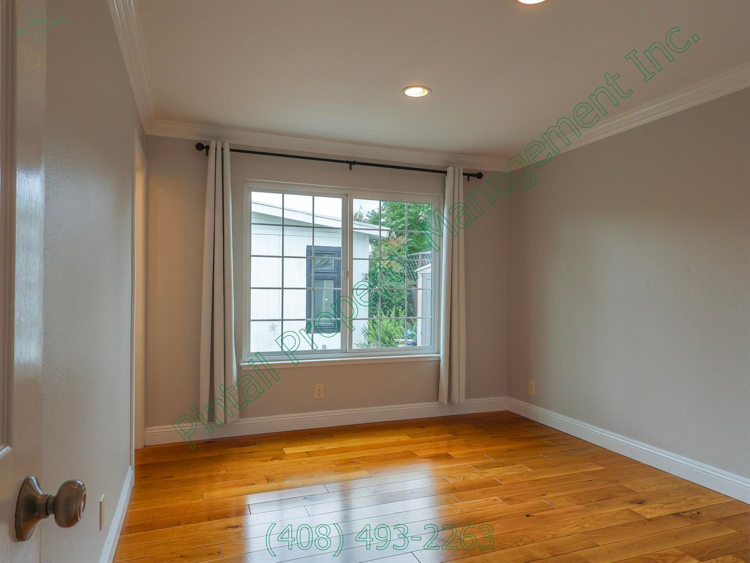 Gallery Image 13