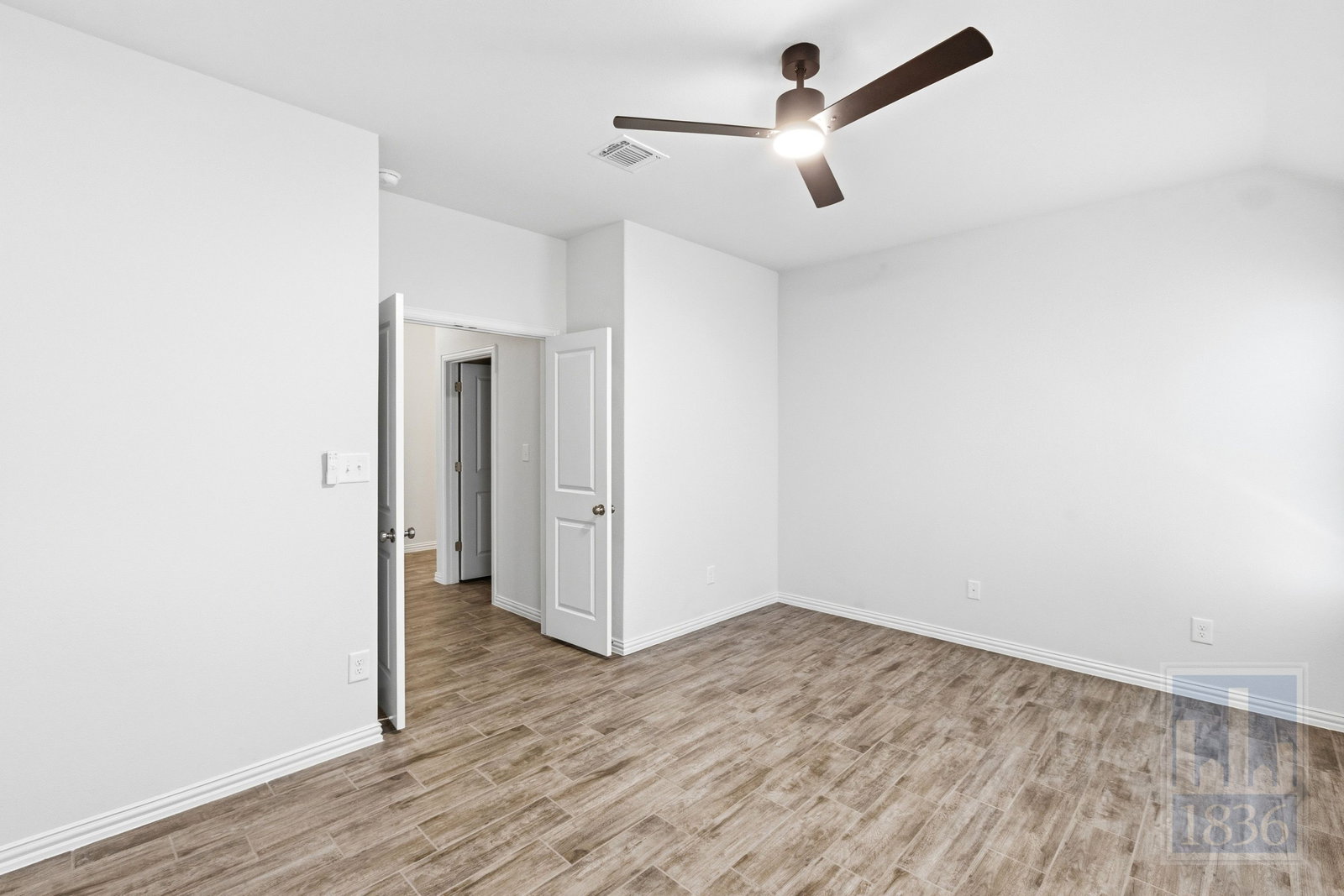 Gallery Image 19