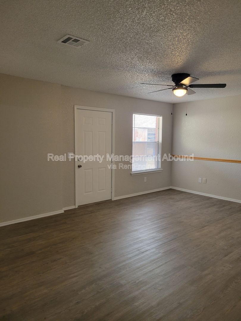 Gallery Image 9