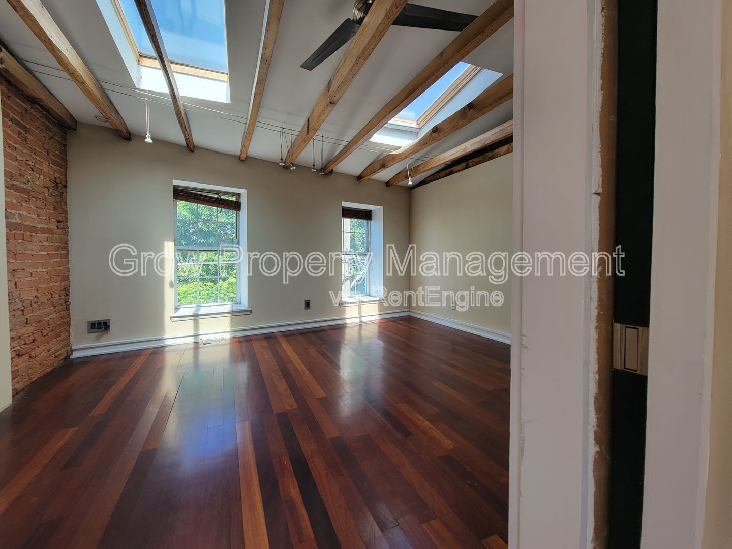 Gallery Image 13
