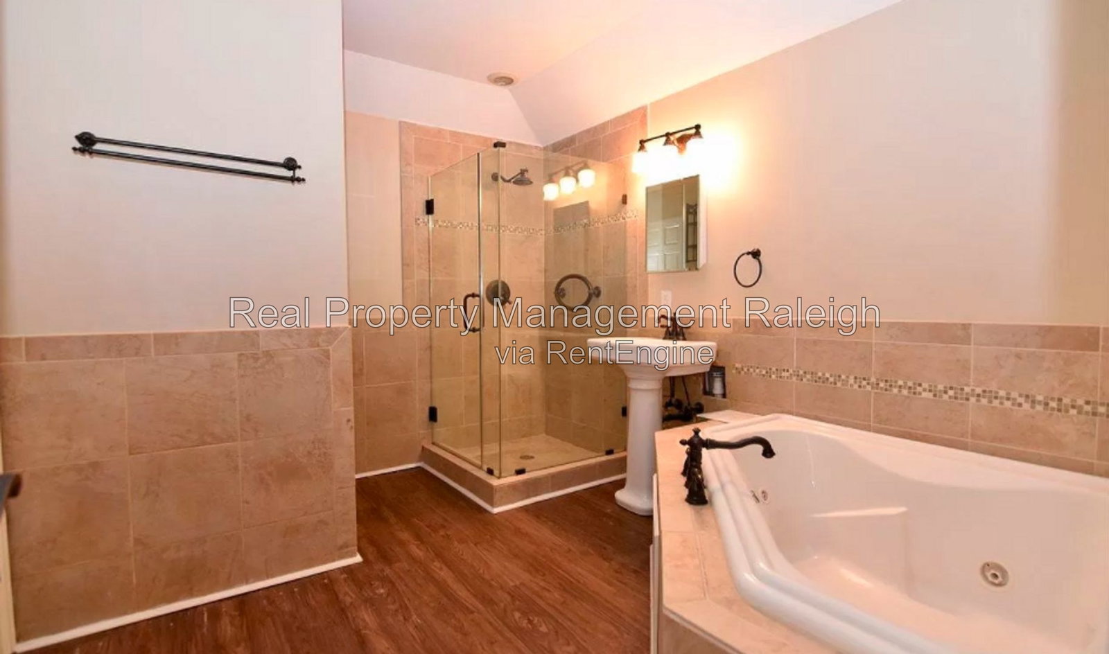 Gallery Image 16