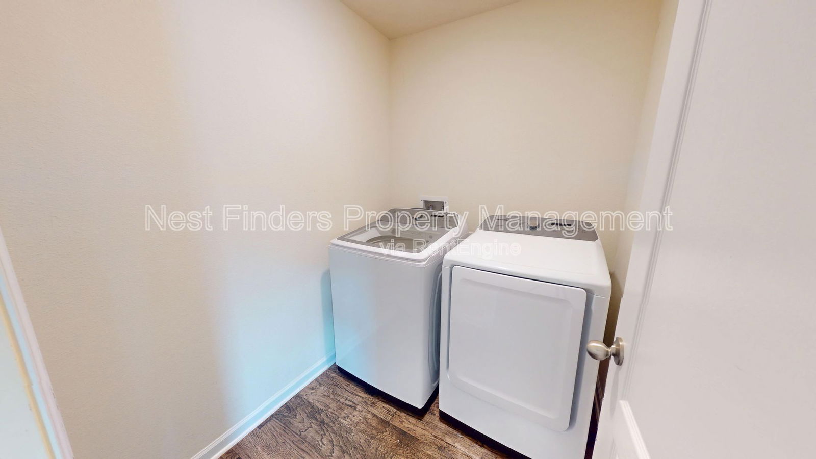 Gallery Image 16