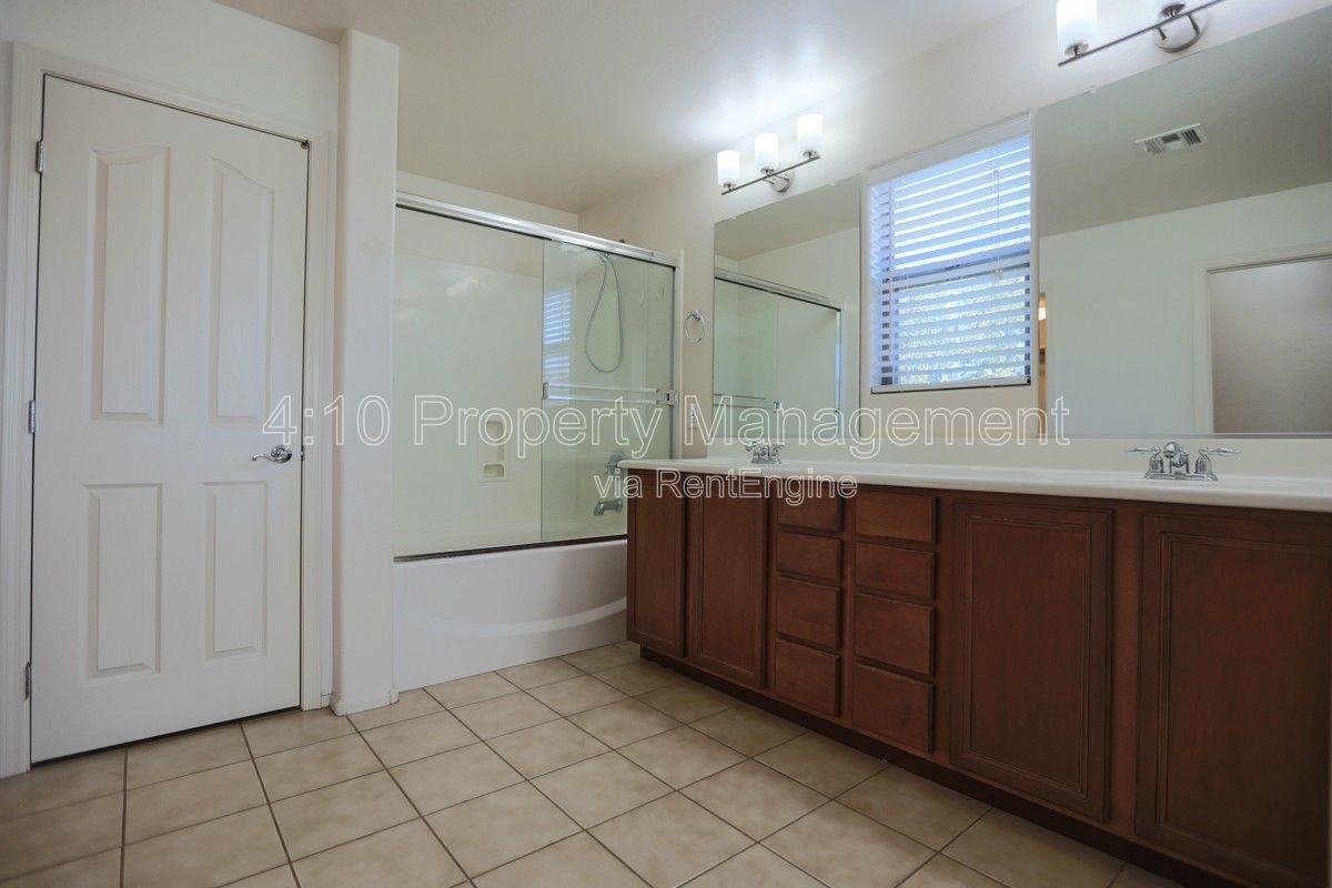 Gallery Image 28
