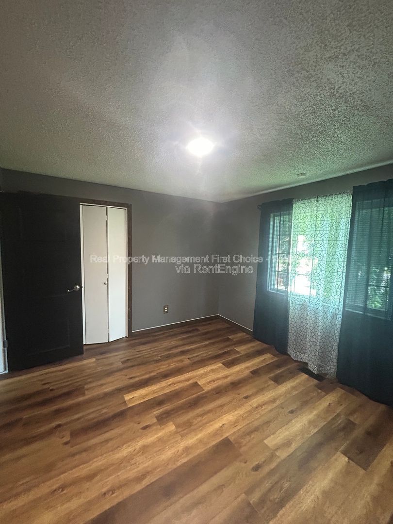 Gallery Image 25
