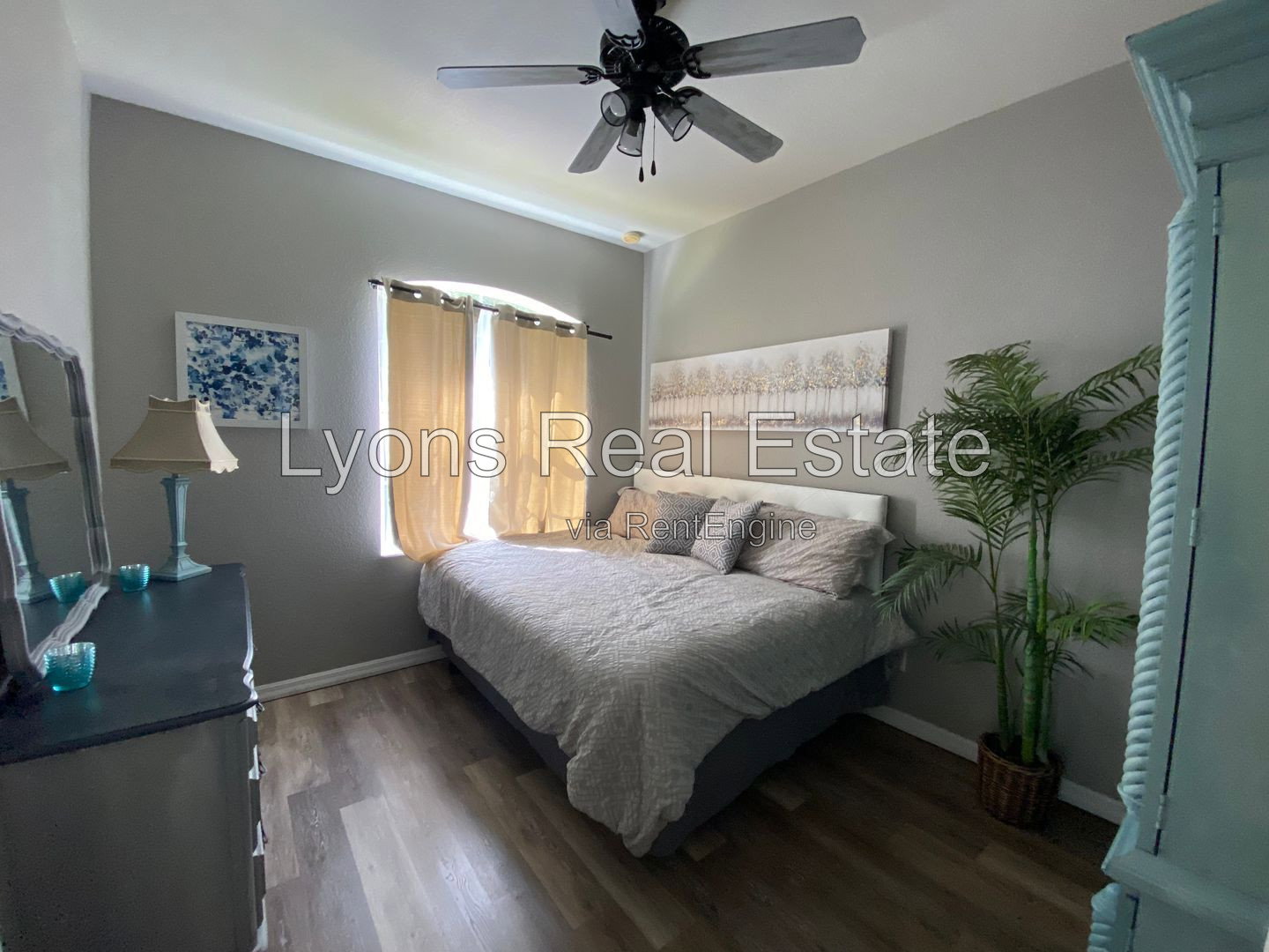 Gallery Image 14