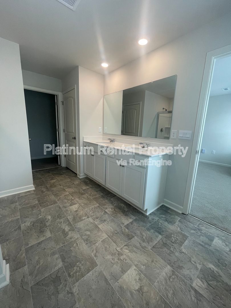 Gallery Image 51