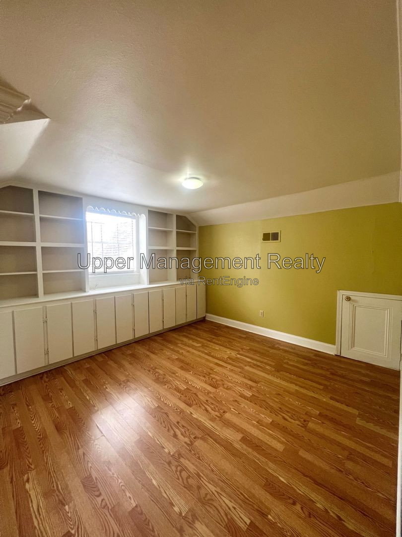Gallery Image 0