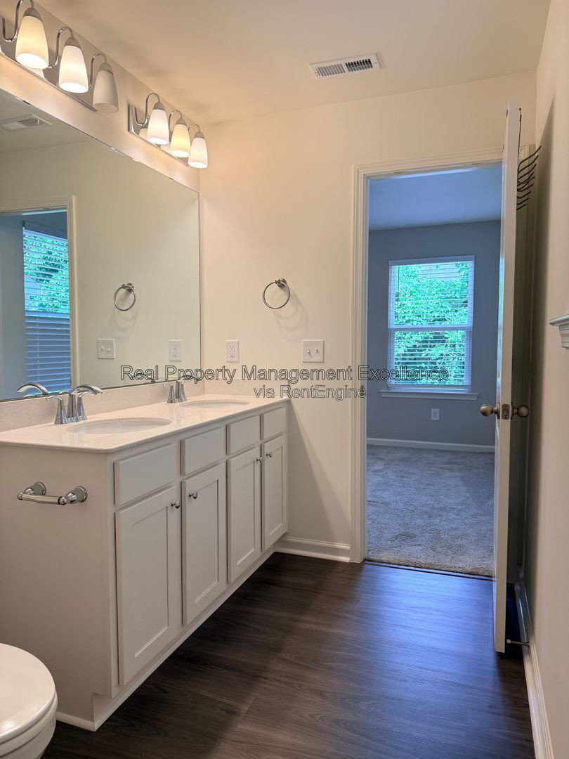 Gallery Image 18