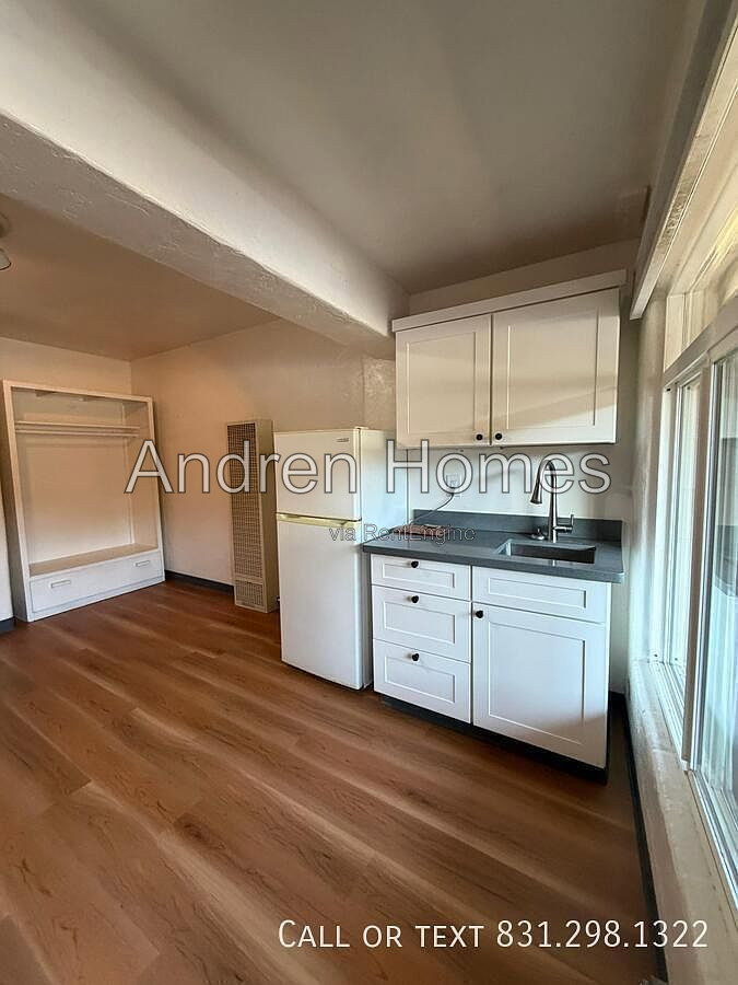 Gallery Image 0
