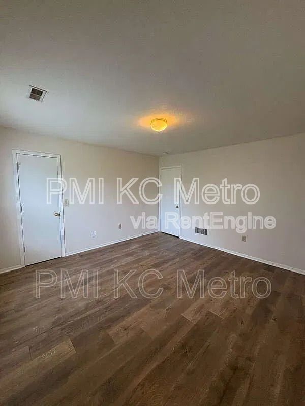 Gallery Image 19