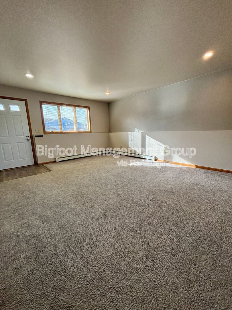 Gallery Image 0