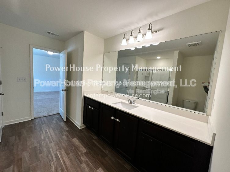 Gallery Image 32