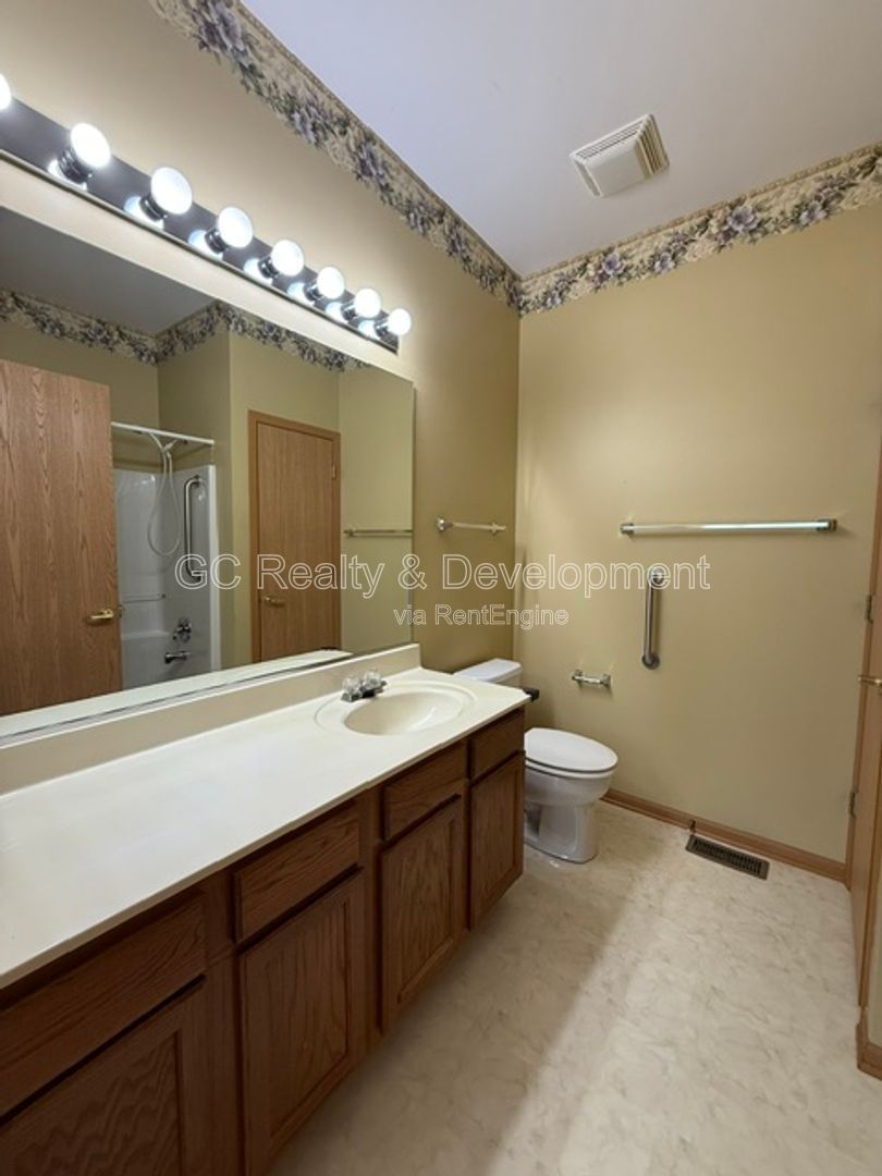 Gallery Image 15