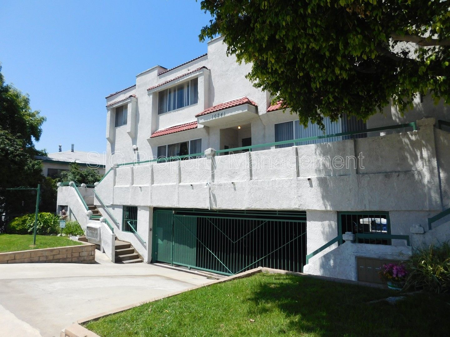 Gallery Image 1