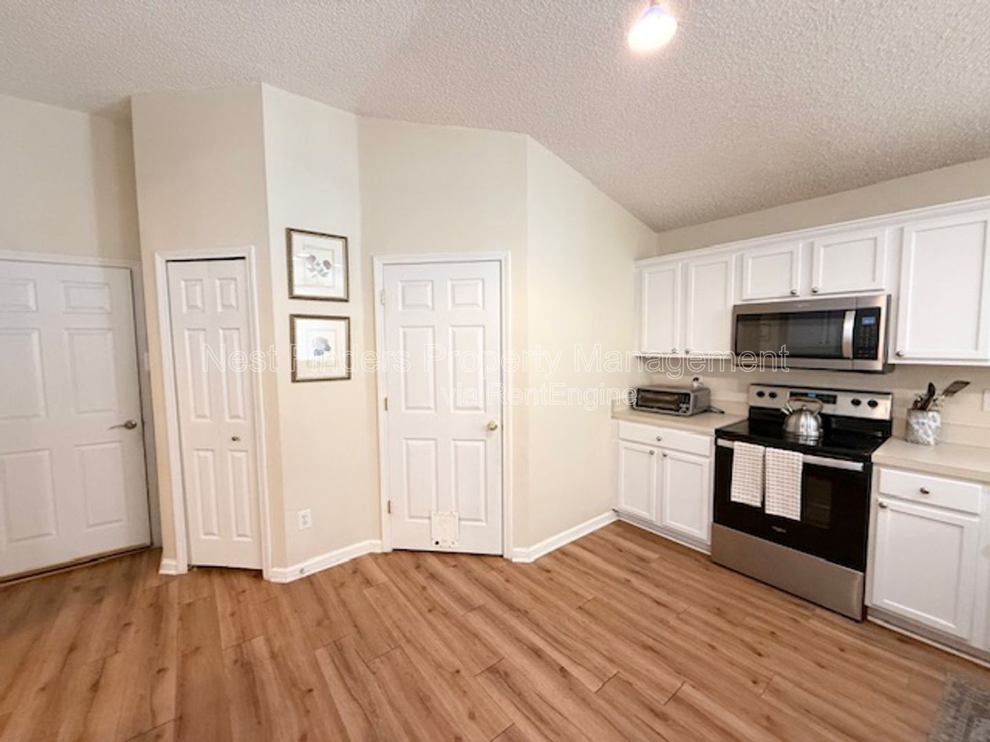 Gallery Image 13