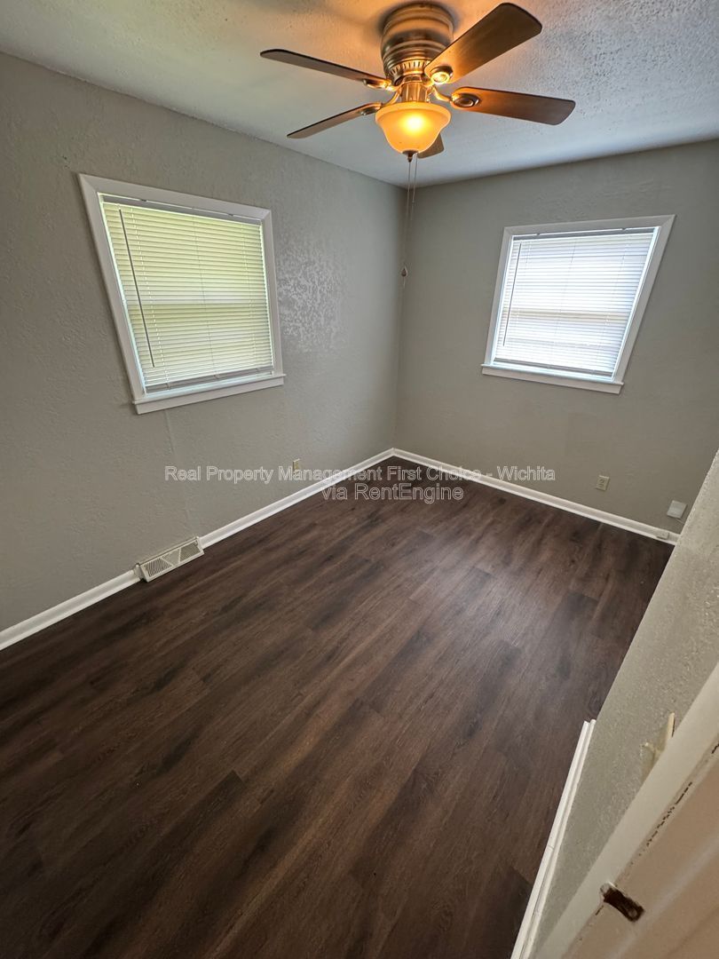 Gallery Image 21
