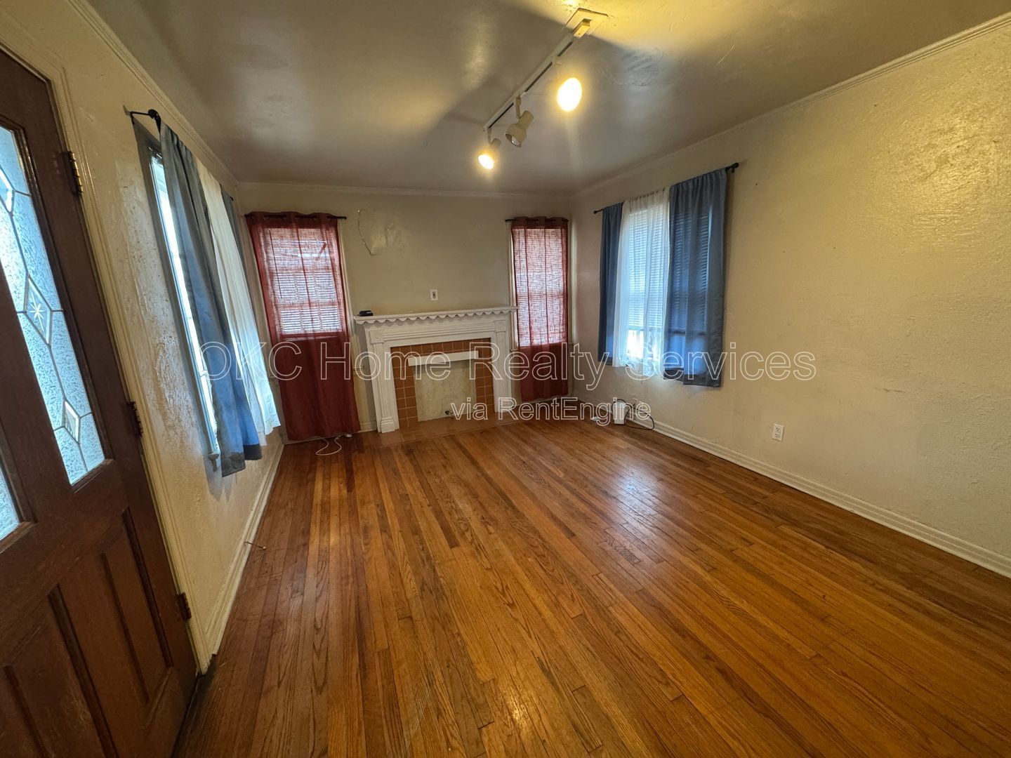Gallery Image 0