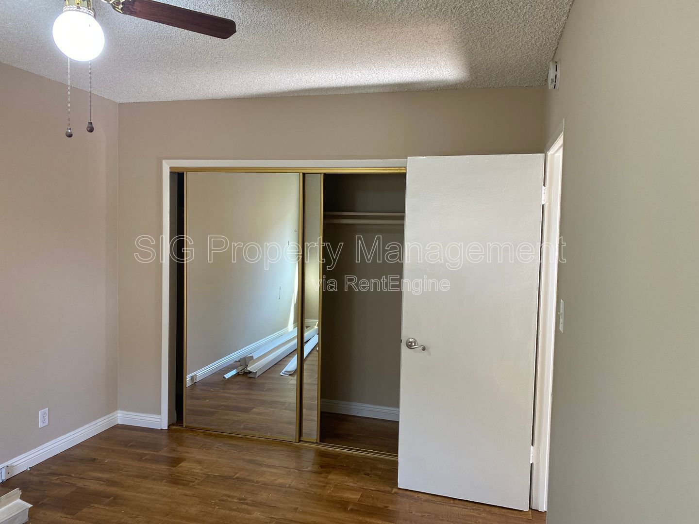Gallery Image 16
