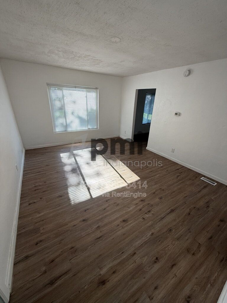 Gallery Image 18