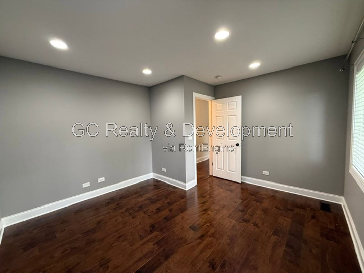 Gallery Image 17