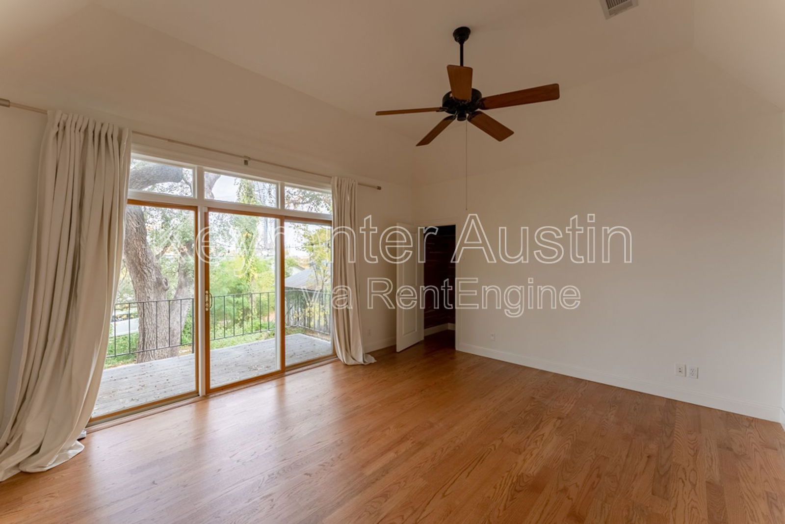 Gallery Image 17