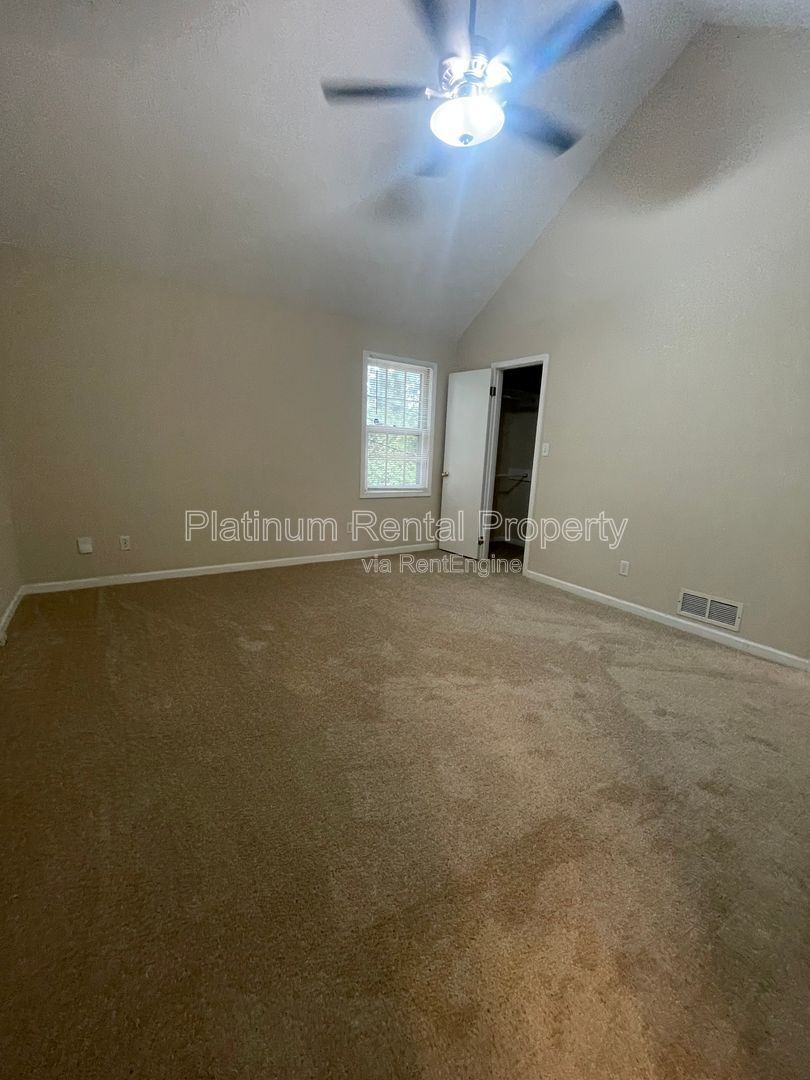 Gallery Image 18
