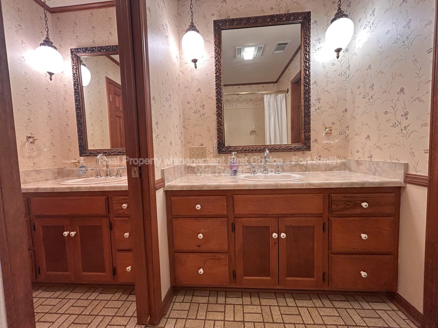 Gallery Image 36
