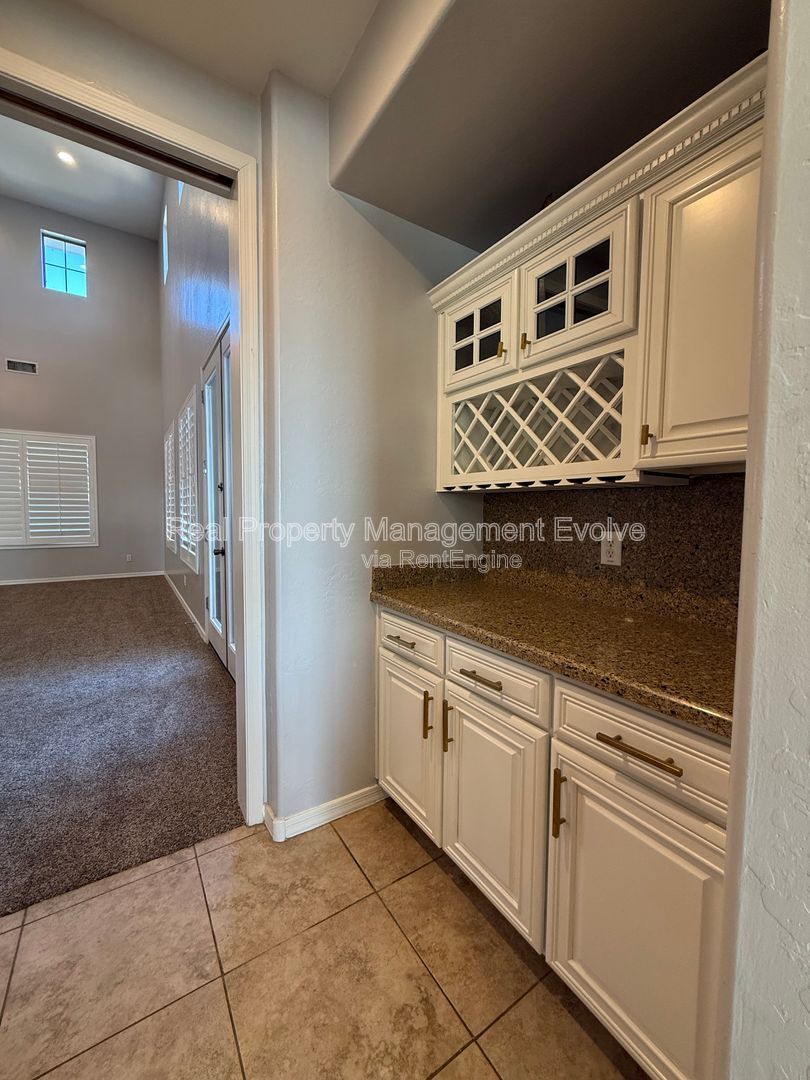 Gallery Image 16