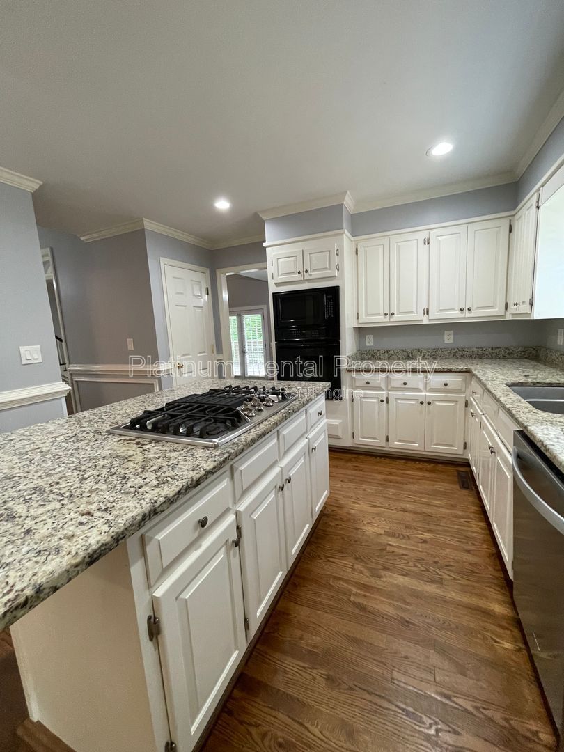 Gallery Image 14