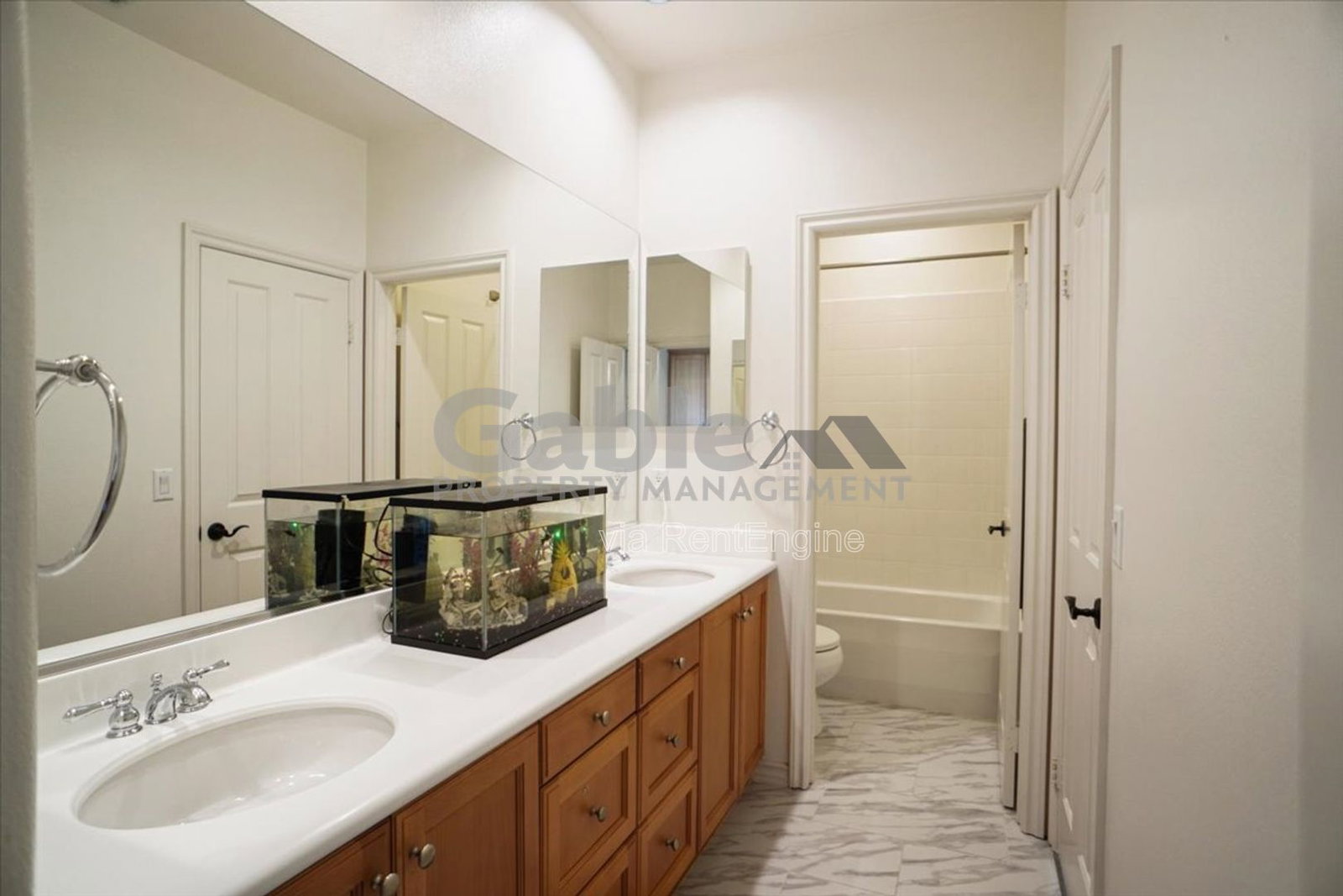 Gallery Image 18
