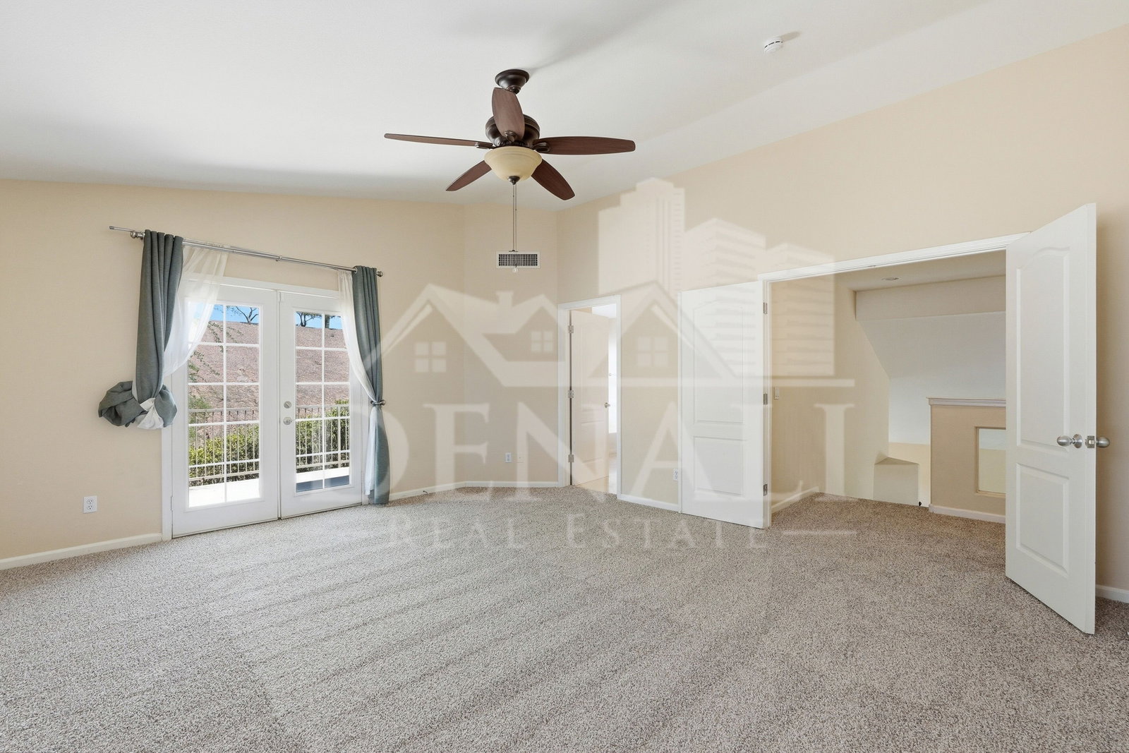 Gallery Image 16