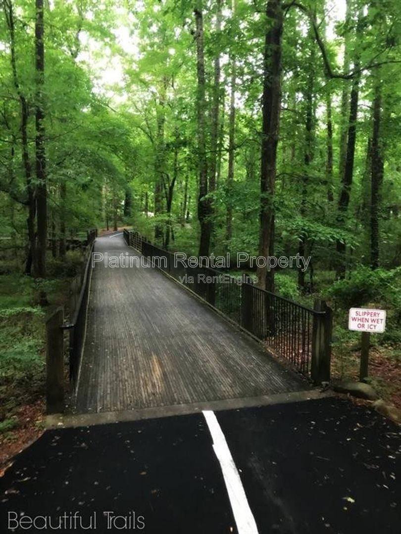 Gallery Image 18