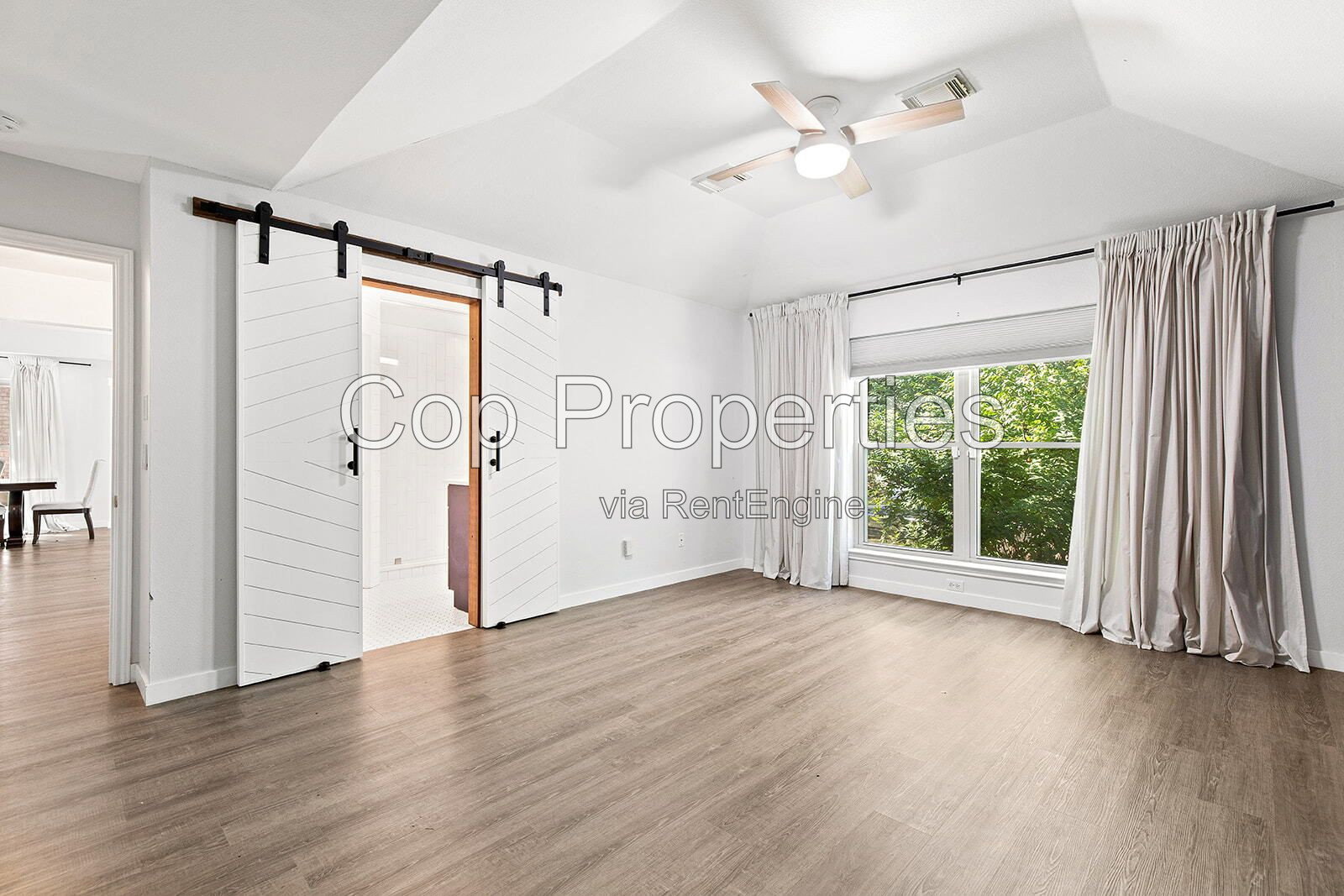 Gallery Image 16