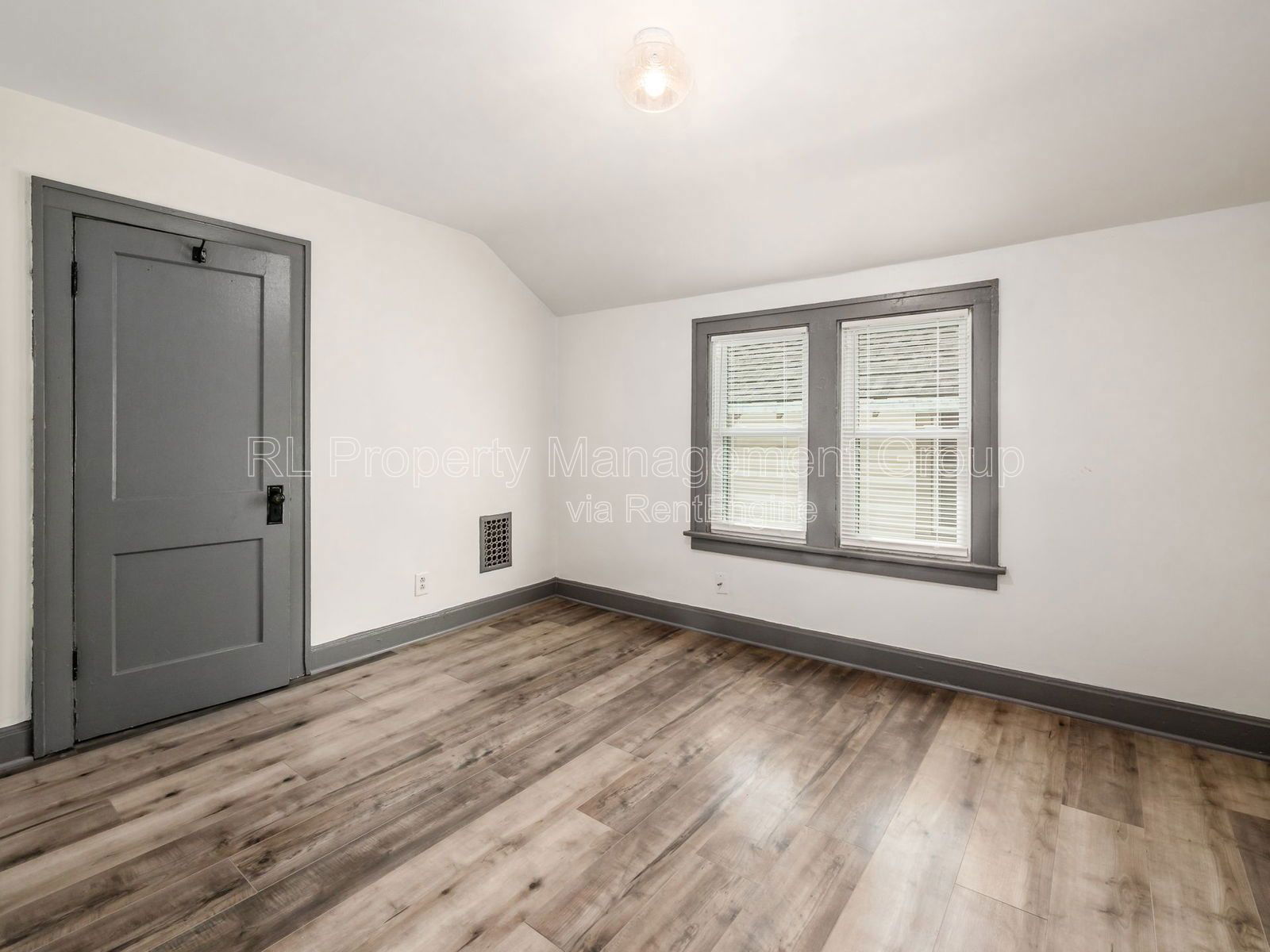 Gallery Image 18