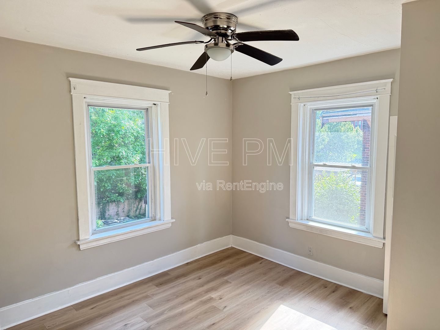 Gallery Image 16