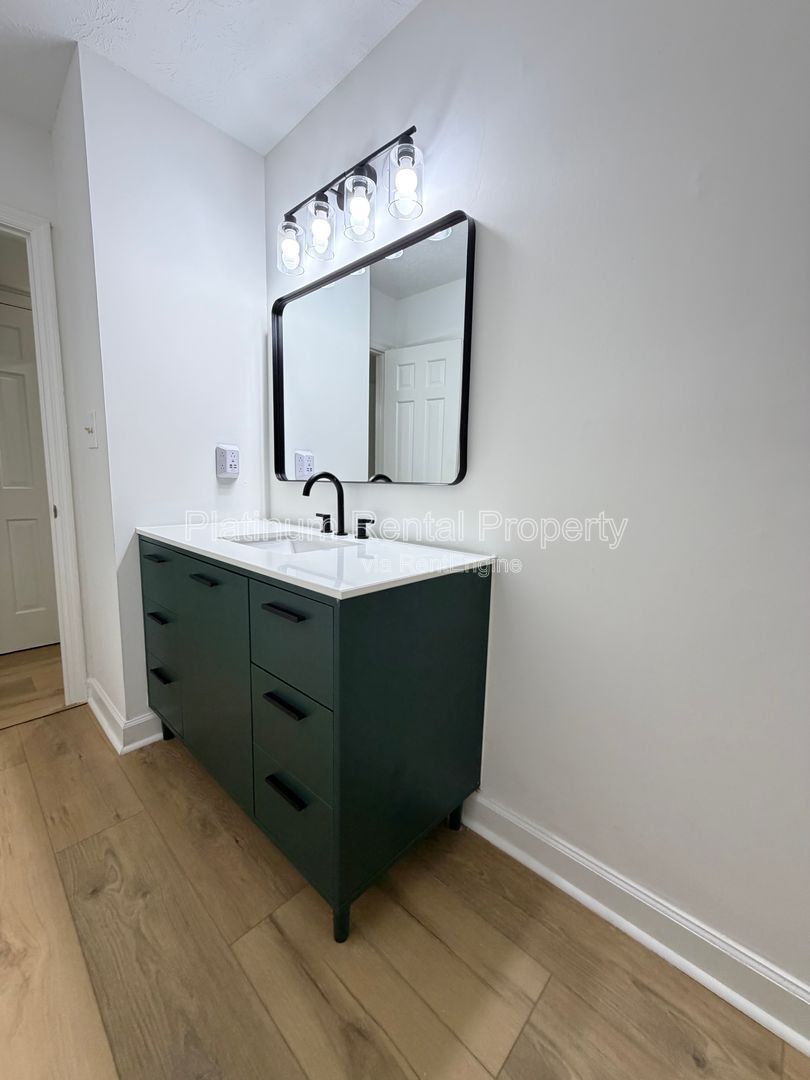 Gallery Image 17